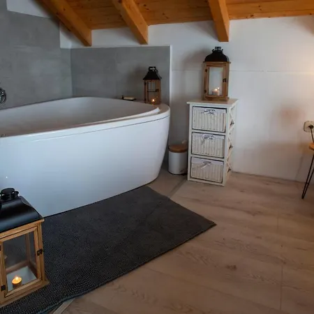 Simamezei Home-dörgicse Apartman